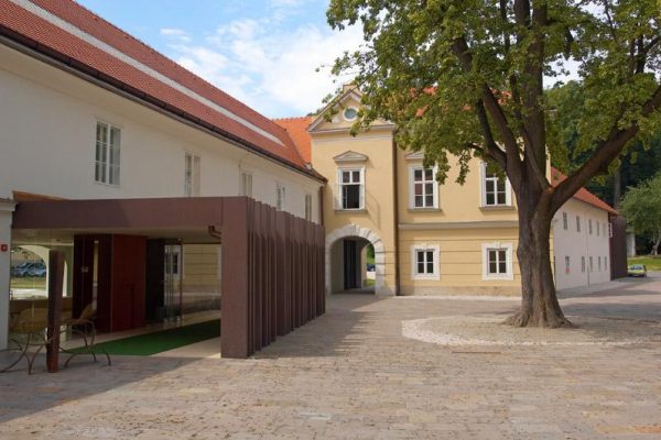 KOROŠKA OSREDNJA KNJIŽNICA PREJEMNICA NAGRADE ZVEZE SPLOŠNIH KNJIŽNIC