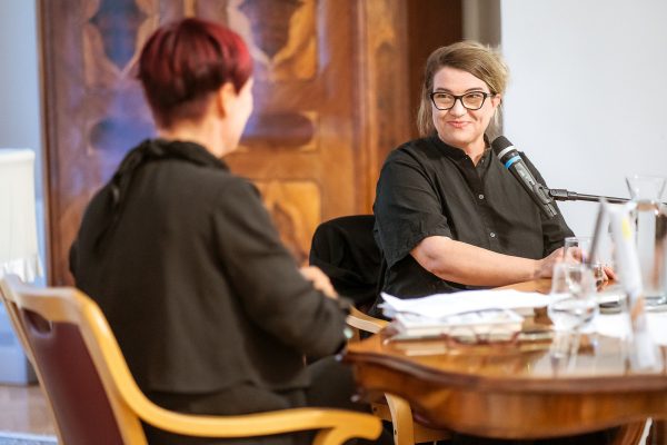 POGOVOR Z IVANO DJILAS